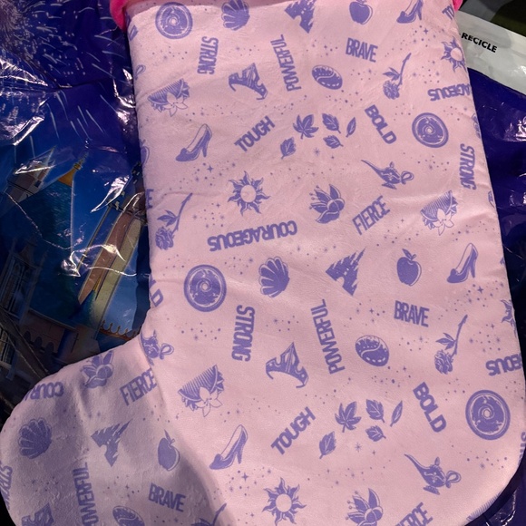 đź’• Disney Dream Big Princess Holiday Christmas Stocking new with tags - Picture 4 of 5